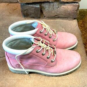 Women’s Size 8.5 M Timerbland Pink Boots